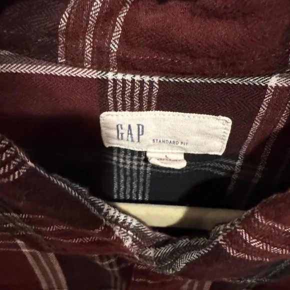 Gap Flannel - Picture 2 of 3